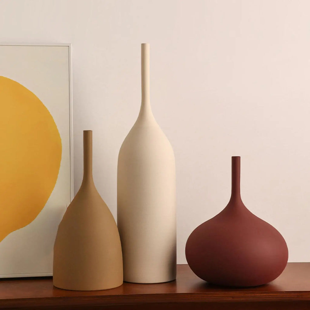 minimalist porcelain decorative vase