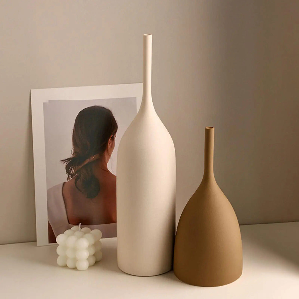 minimalist porcelain decorative vase