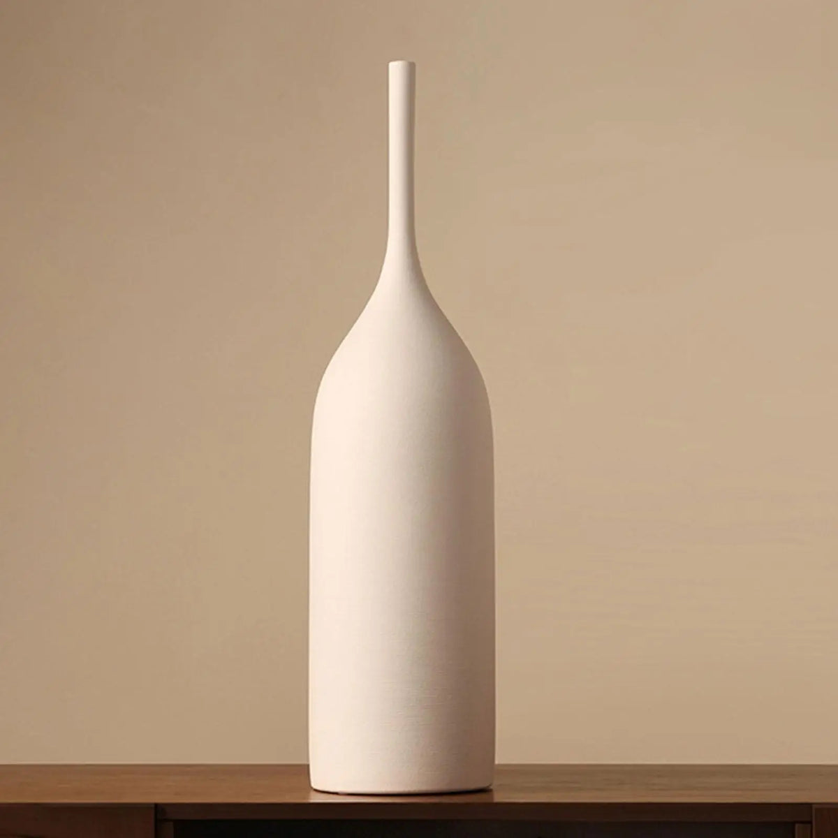minimalist porcelain decorative vase