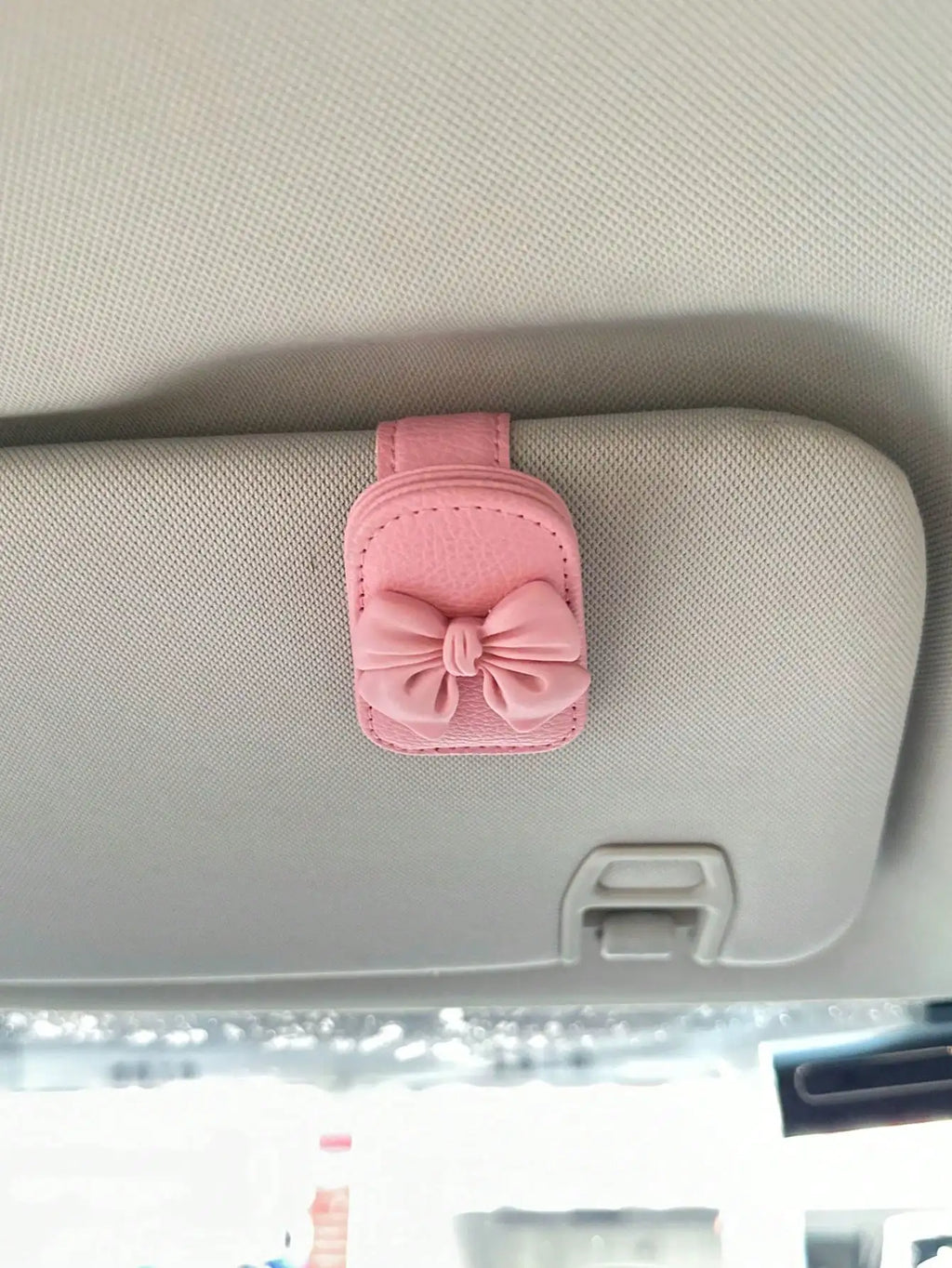 Car sun visor, glasses clip, bow tie with rhinestones, cute pink interior, sunglasses storage rack, car accessories